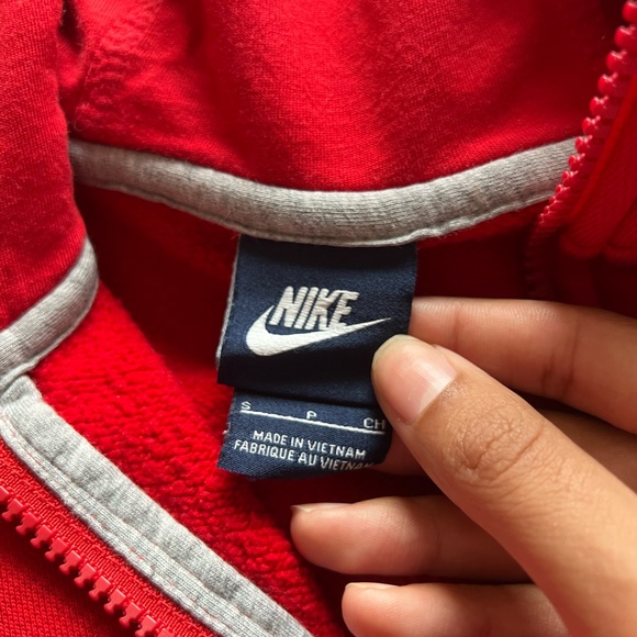 Nike Men's Red Zip Up Hoodie Size S - Picture 3 of 5